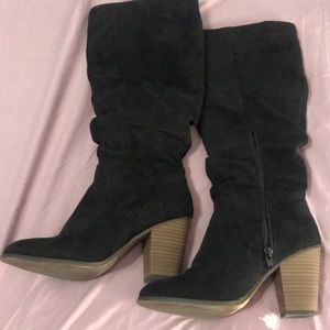 Heeled boots